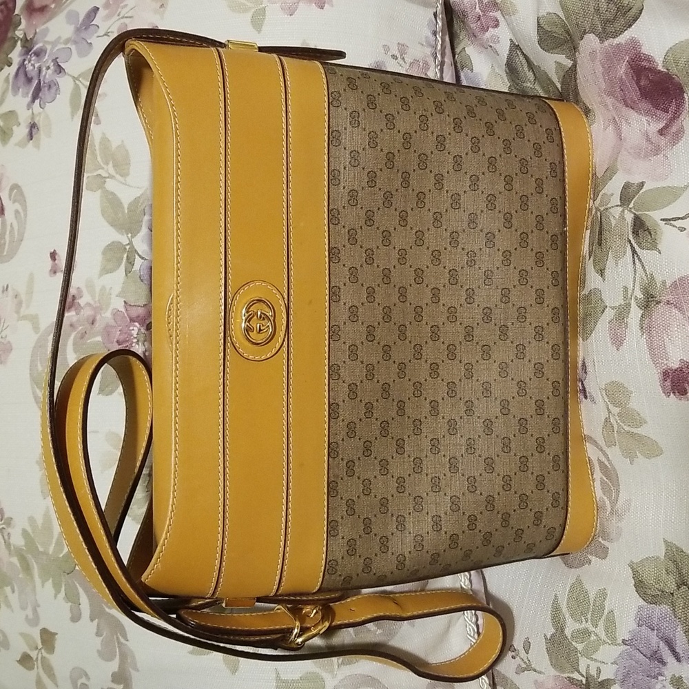 Vintage GUCCI rectangle bucket monogram crossbody with 20" strap drop